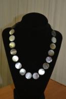 Бусы из перламутра  081