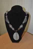 Подвеска из агата  0181