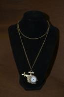 Подвеска (часики)  0569